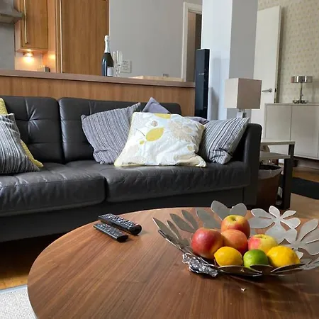 Touch Of Luxury Near Old City - Parking Available *