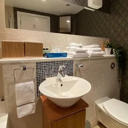 Daire Touch Of Luxury Near Old City - Parking Available Bristol